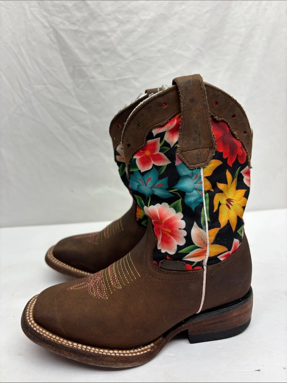 Double R western floral boots, size 8.5 toddler girl